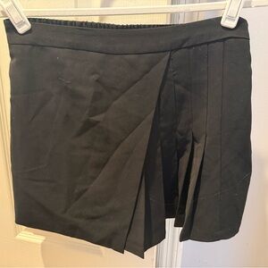 Aqua Bloomingdale’s Black Women’s Pleated Skort